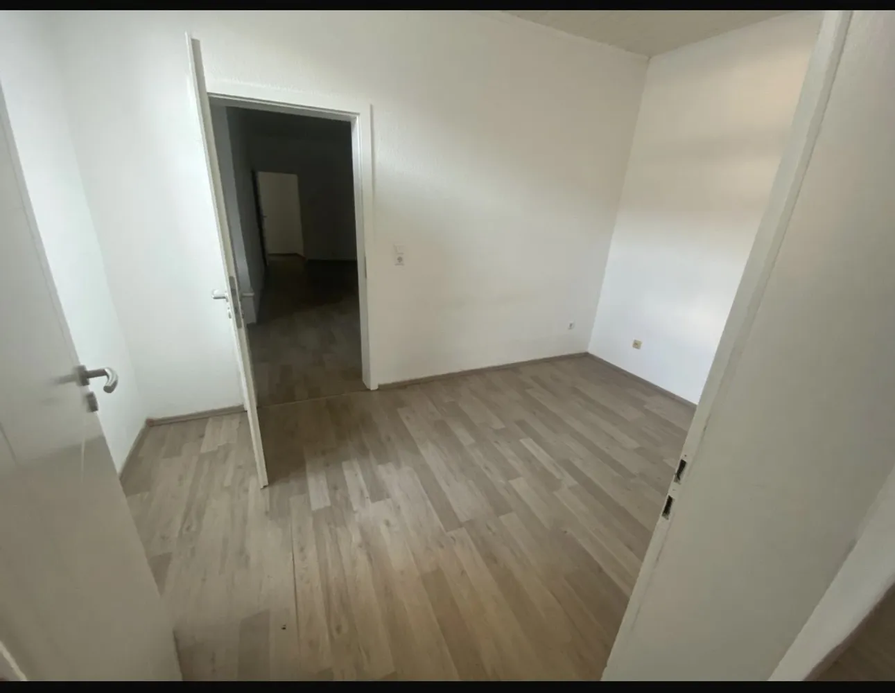 4 Zimmer Wohnung mit 120 m² in Karlsruhe – Bild 4