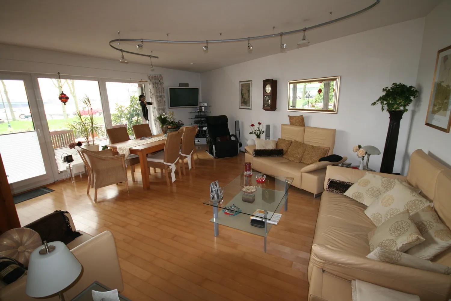 3 Zimmer Wohnung mit 100 m² in Düsseldorf – Bild 4