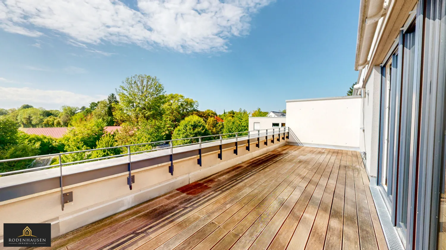 3 Zimmer Wohnung mit 102 m² in München – Bild 3