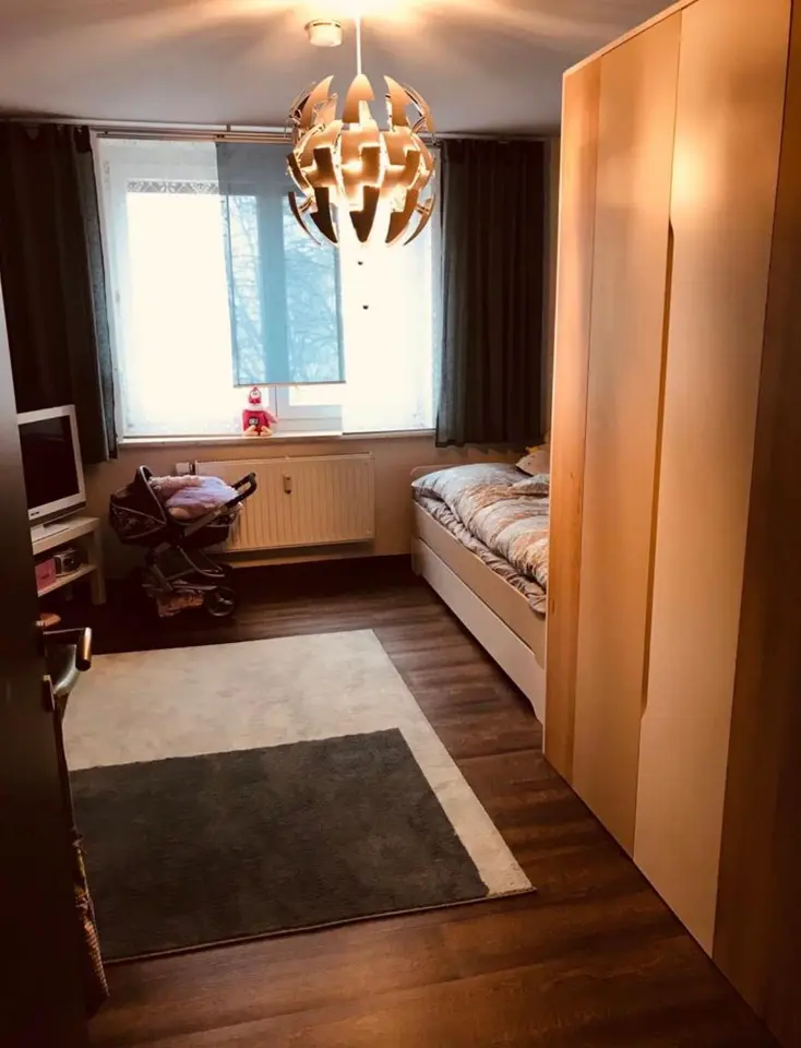 7 Zimmer Wohnung mit 150 m² in Weißenfels – Bild 7
