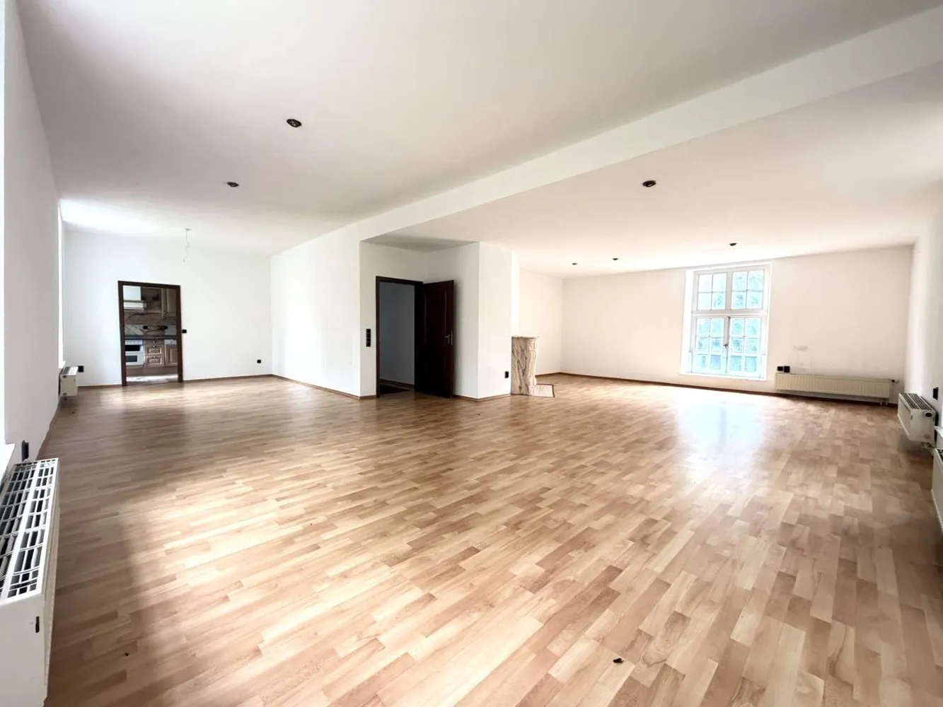 4 Zimmer Wohnung mit 215 m² in Wilhelmshaven – Bild 5