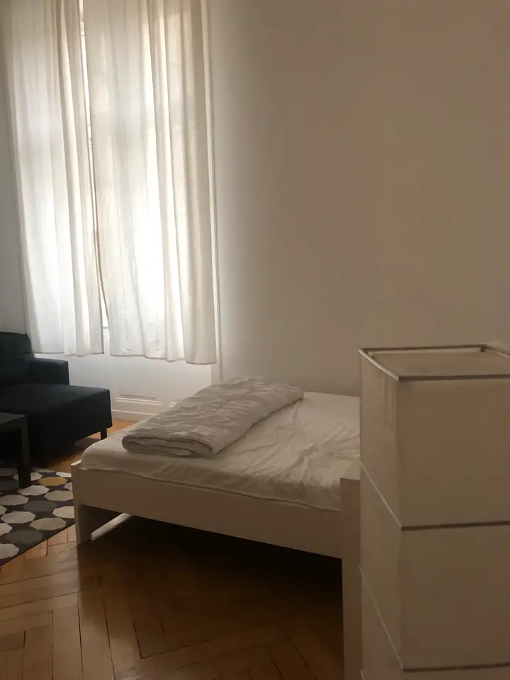 WG-Zimmer mit 24 m² in Frankfurt am Main – Bild 2
