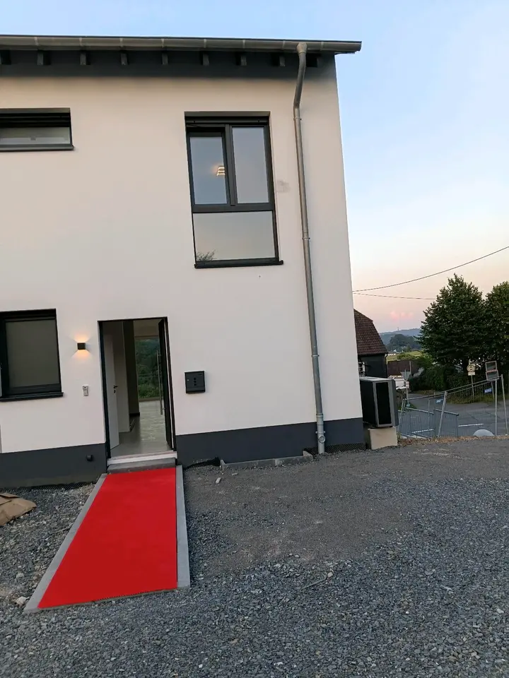 6 Zimmer Haus mit 180 m² in Bergisch Gladbach – Bild 2