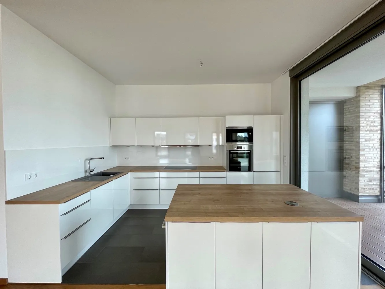 2 Zimmer Wohnung mit 127 m² in Hannover – Bild 4