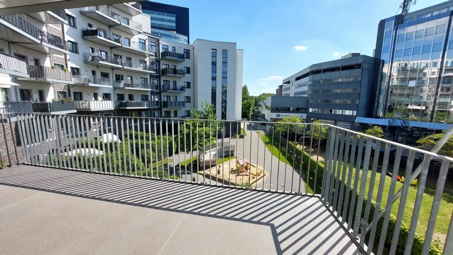 2 Zimmer Wohnung mit 75 m² in Düsseldorf – Bild 3