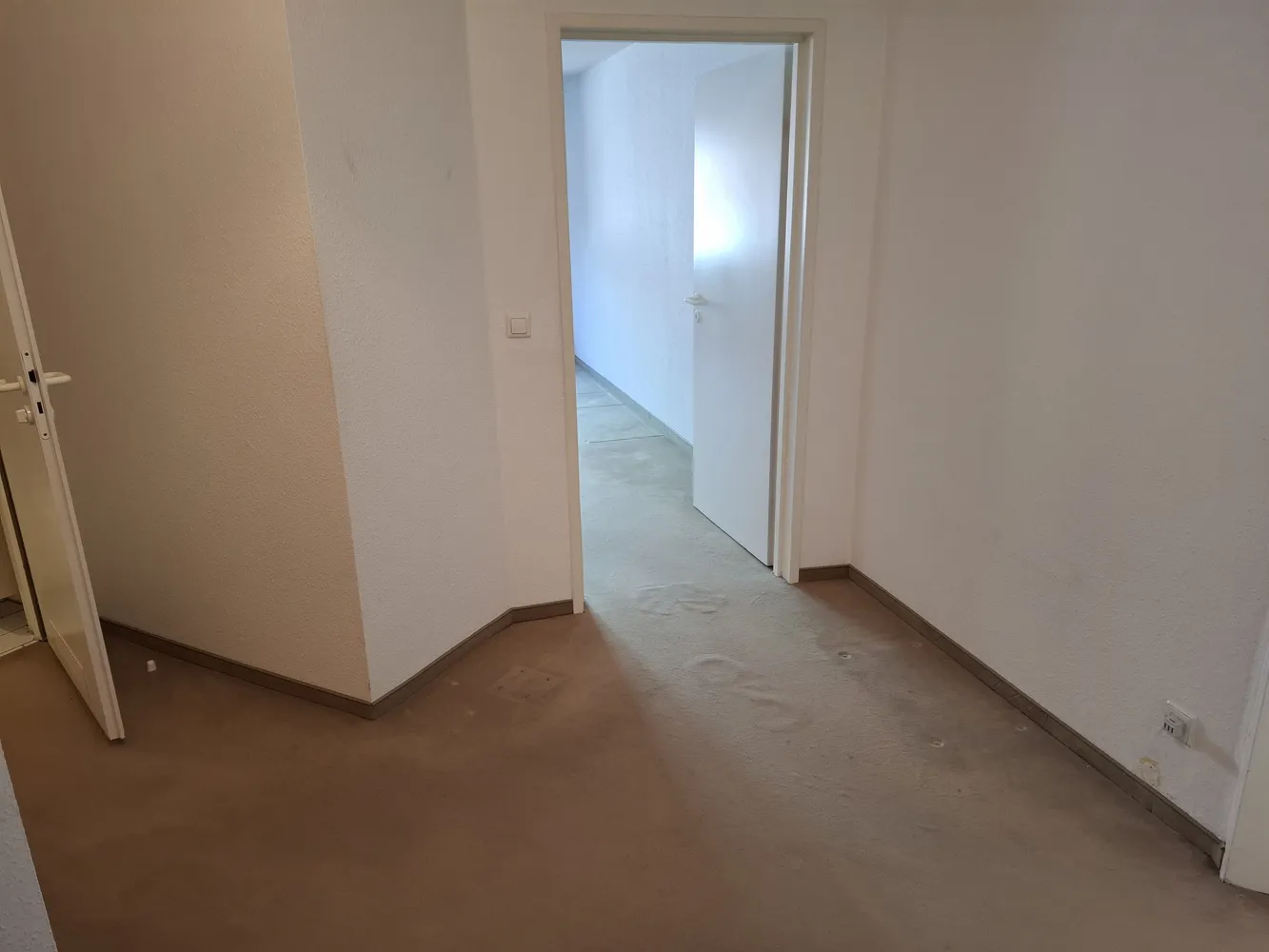 2 Zimmer Wohnung mit 96 m² in Neubrandenburg – Bild 9