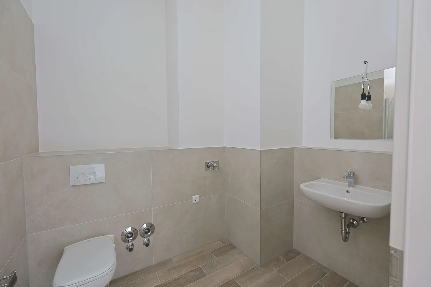 2 room apartment with 65 m² in Bernau bei Berlin – Photo 1