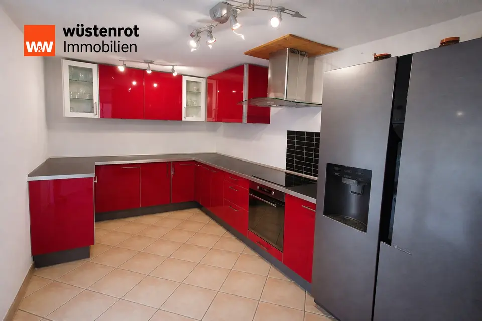 5 Zimmer Wohnung mit 208 m² in Riesa – Bild 2