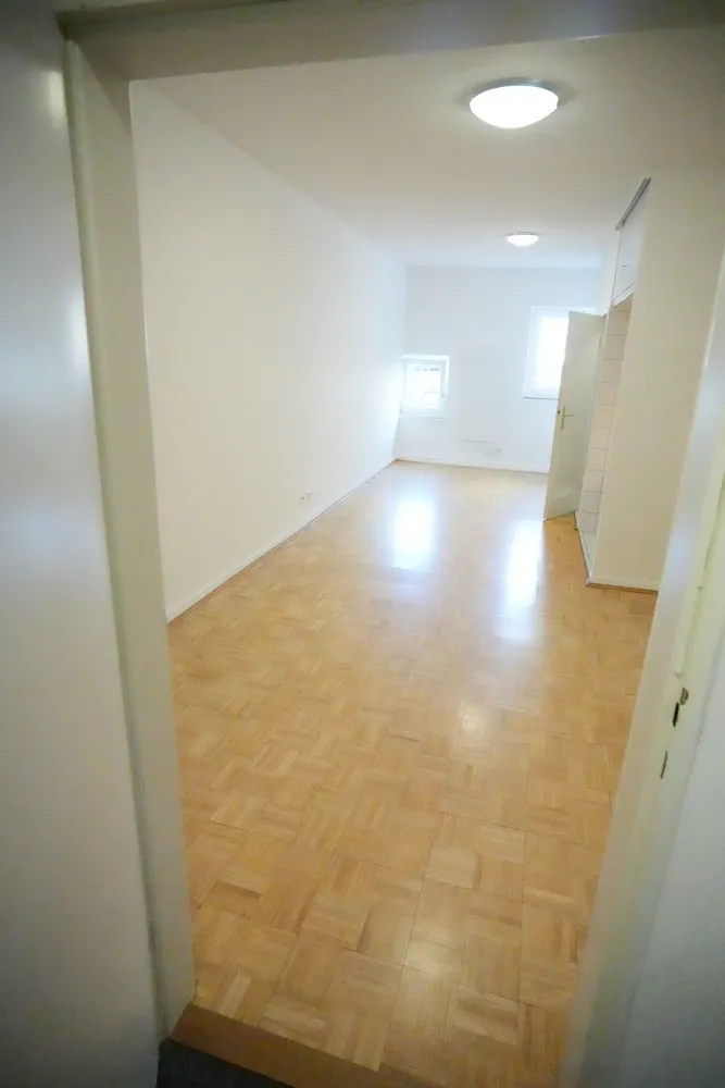 1 Zimmer Wohnung mit 29 m² in Frankfurt am Main – Bild 2