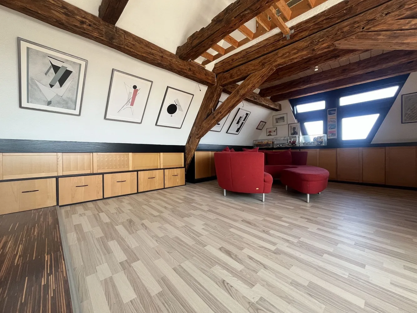 4 Zimmer Wohnung mit 130 m² in Herrenberg – Bild 3