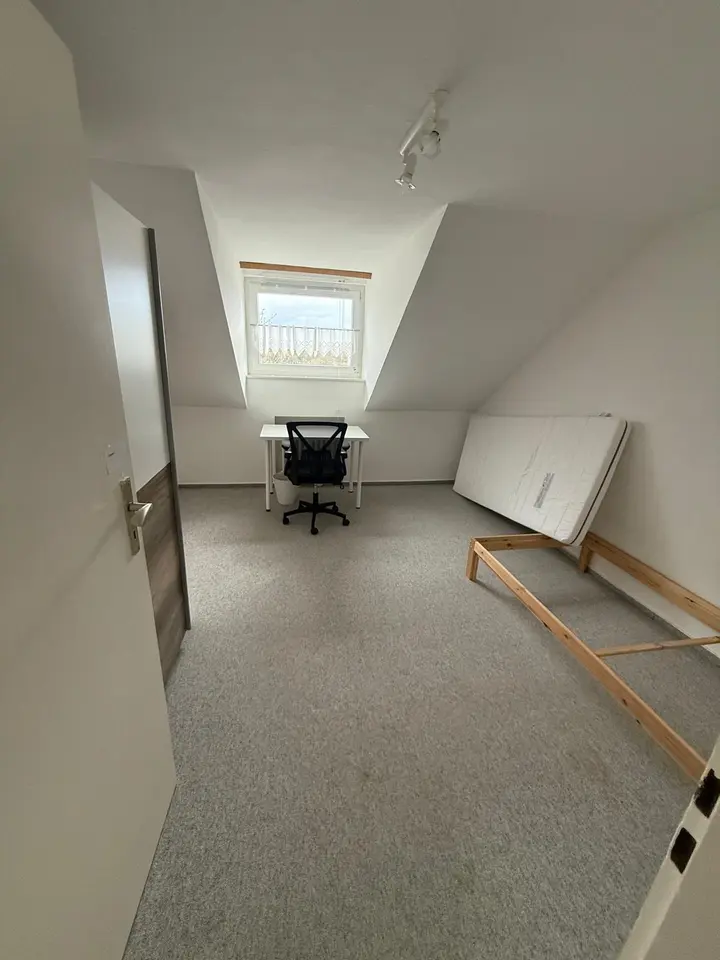 4 Zimmer Wohnung mit 103 m² in Hof – Bild 4