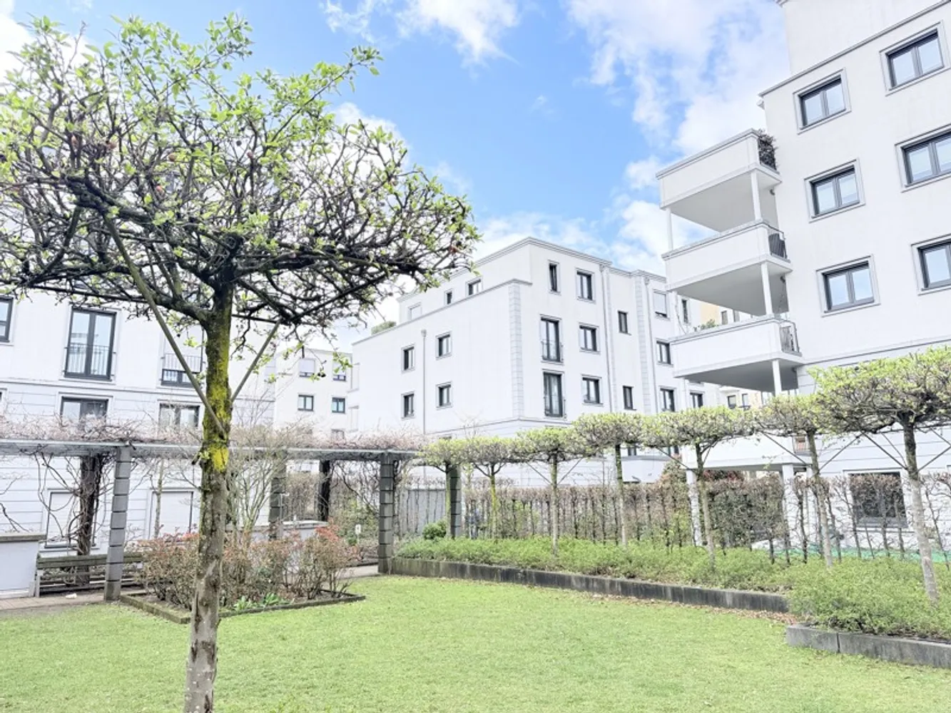 5 room apartment with 137 m² in Frankfurt am Main – Photo 1