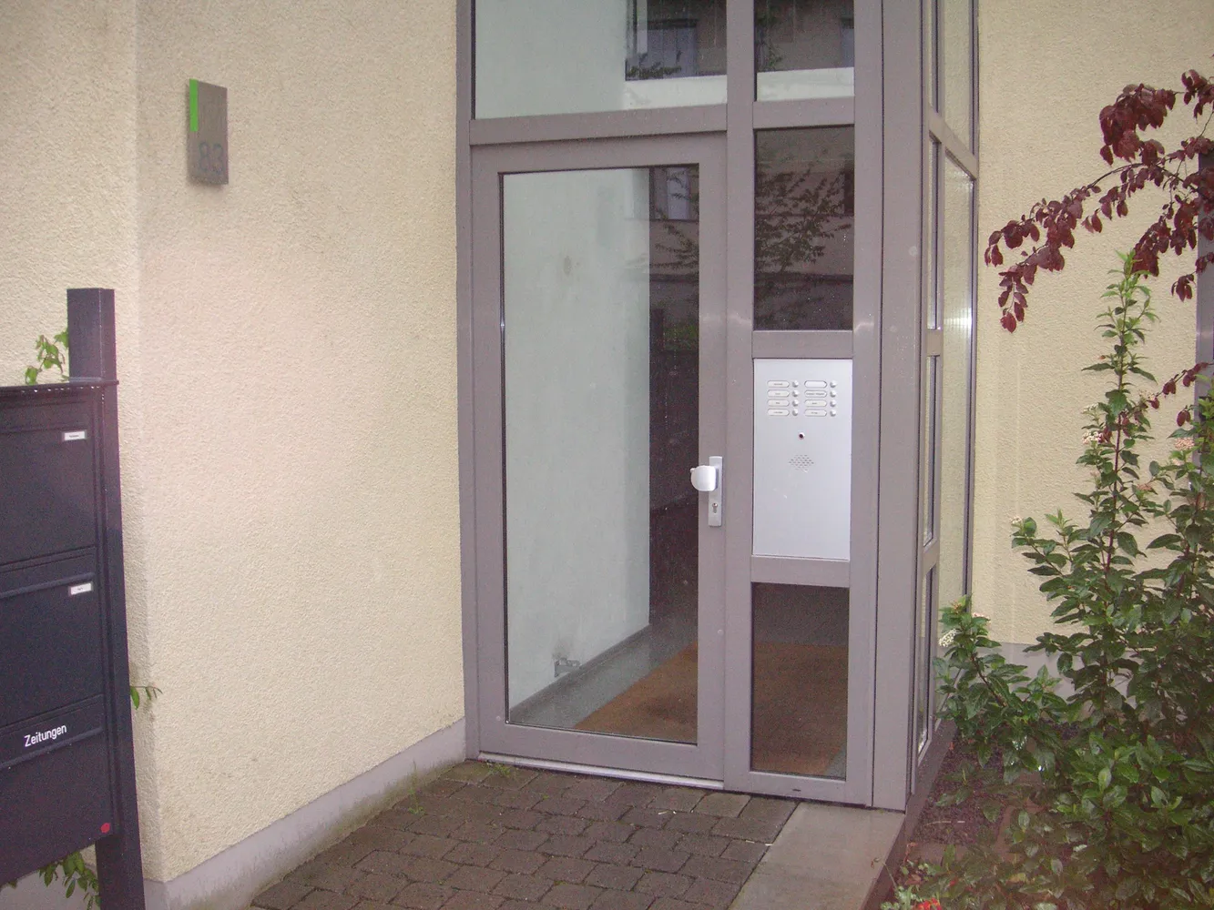 2 Zimmer Wohnung mit 74 m² in Düsseldorf – Bild 2