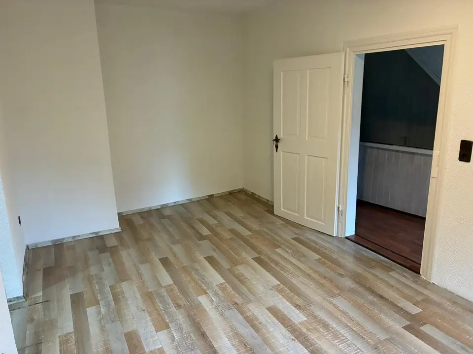 2 Zimmer Wohnung mit 77 m² in Hof – Bild 3