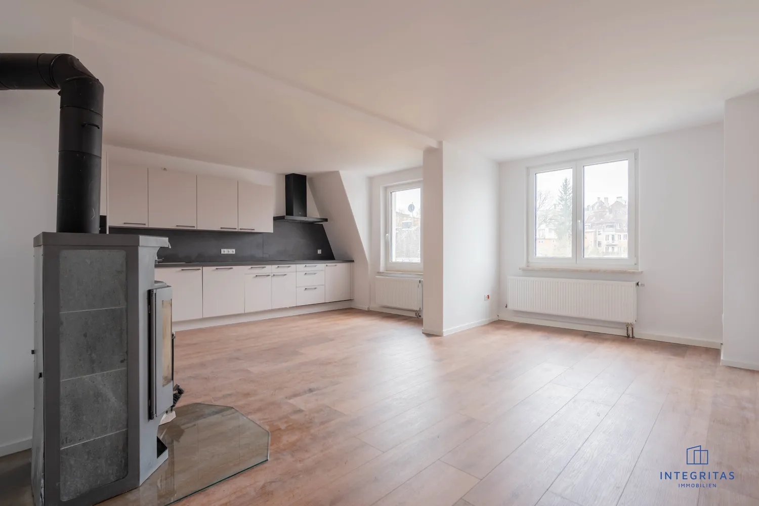 5 Zimmer Wohnung mit 94 m² in Hof – Bild 1