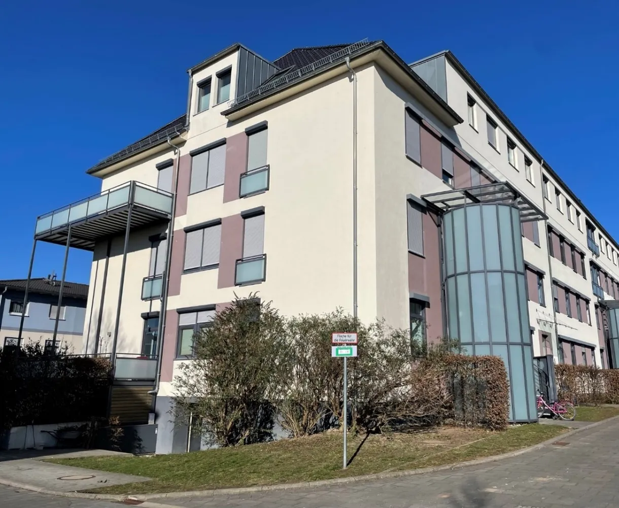 4 Zimmer Wohnung mit 130 m² in Frankfurt am Main – Bild 2