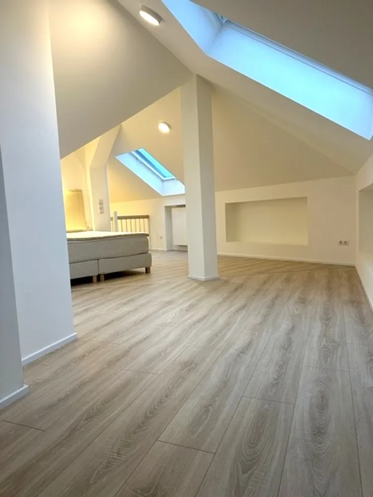 4 Zimmer Wohnung mit 130 m² in Kaiserslautern – Bild 1