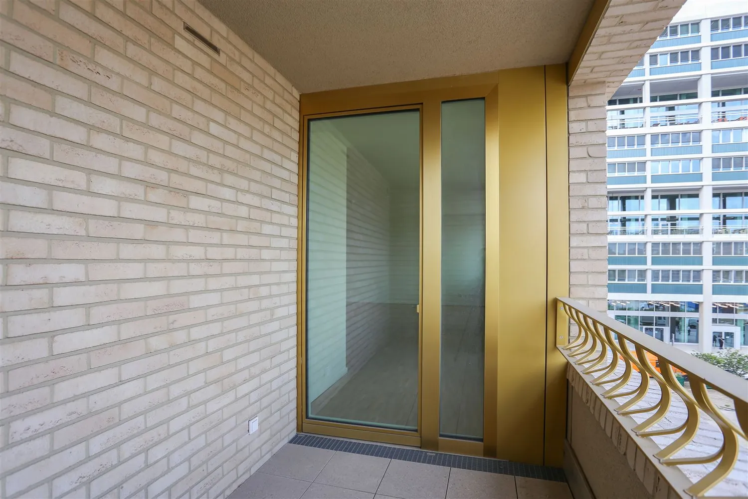 2 Zimmer Wohnung mit 83 m² in Berlin – Bild 12