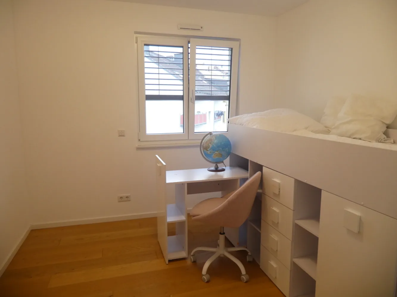 3 Zimmer Wohnung mit 100 m² in Frankfurt am Main – Bild 4