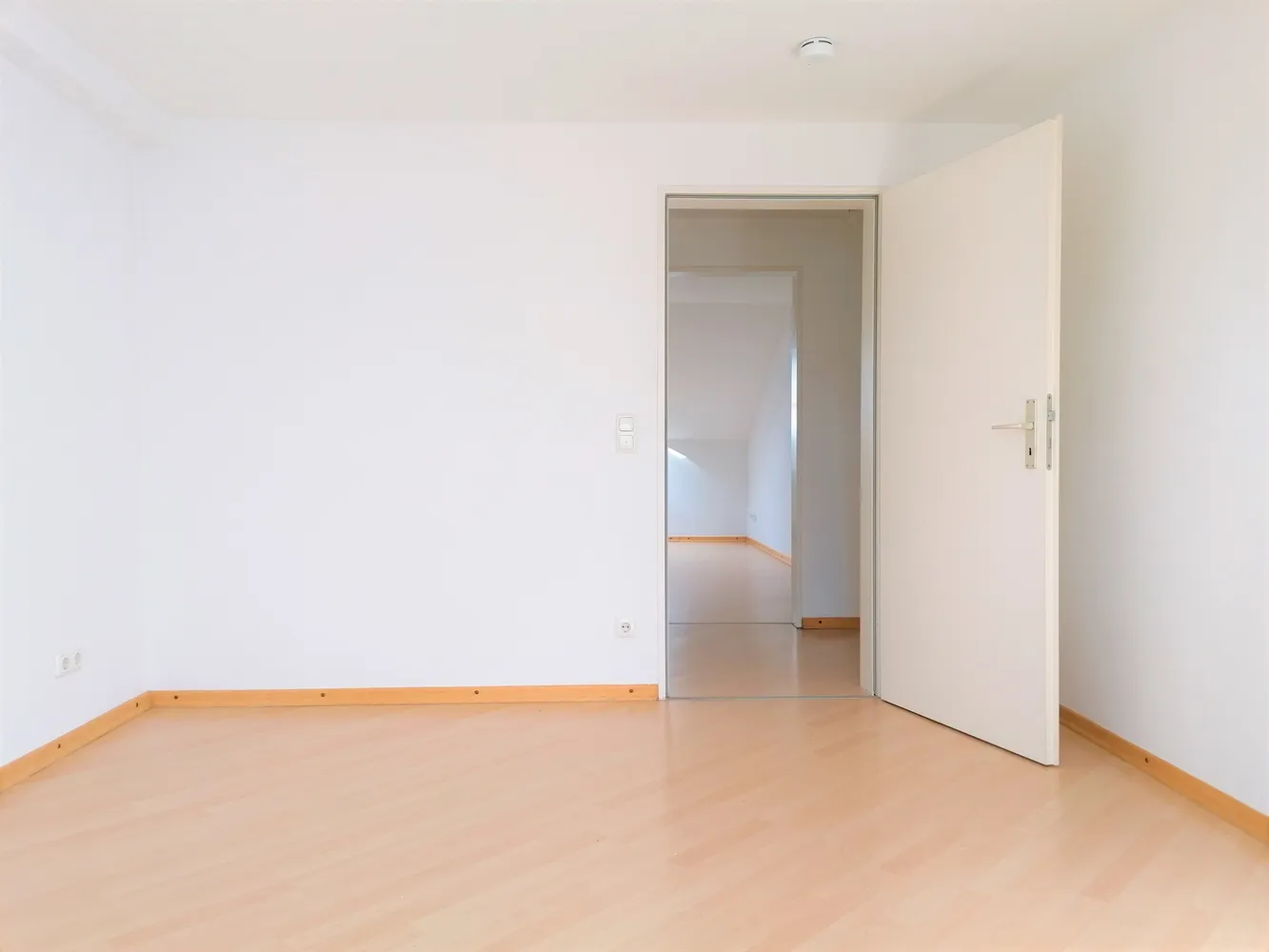 4 Zimmer Wohnung mit 75 m² in Wiesbaden – Bild 5