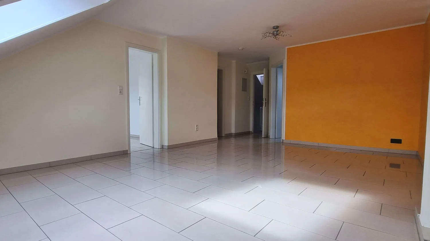 2 Zimmer Wohnung mit 60 m² in Wuppertal – Bild 2