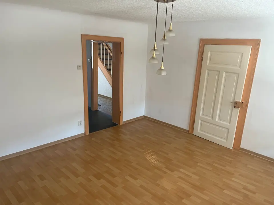 6 Zimmer Haus mit 143 m² in Saarbrücken – Bild 8