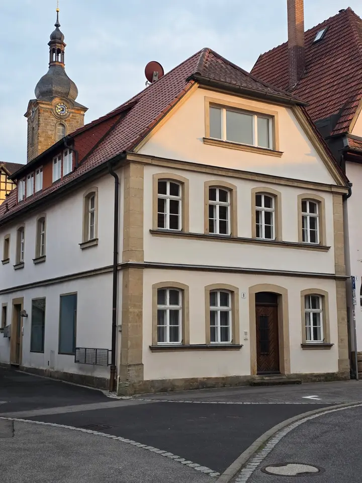 12 Zimmer Haus mit 327 m² in Bamberg – Bild 2