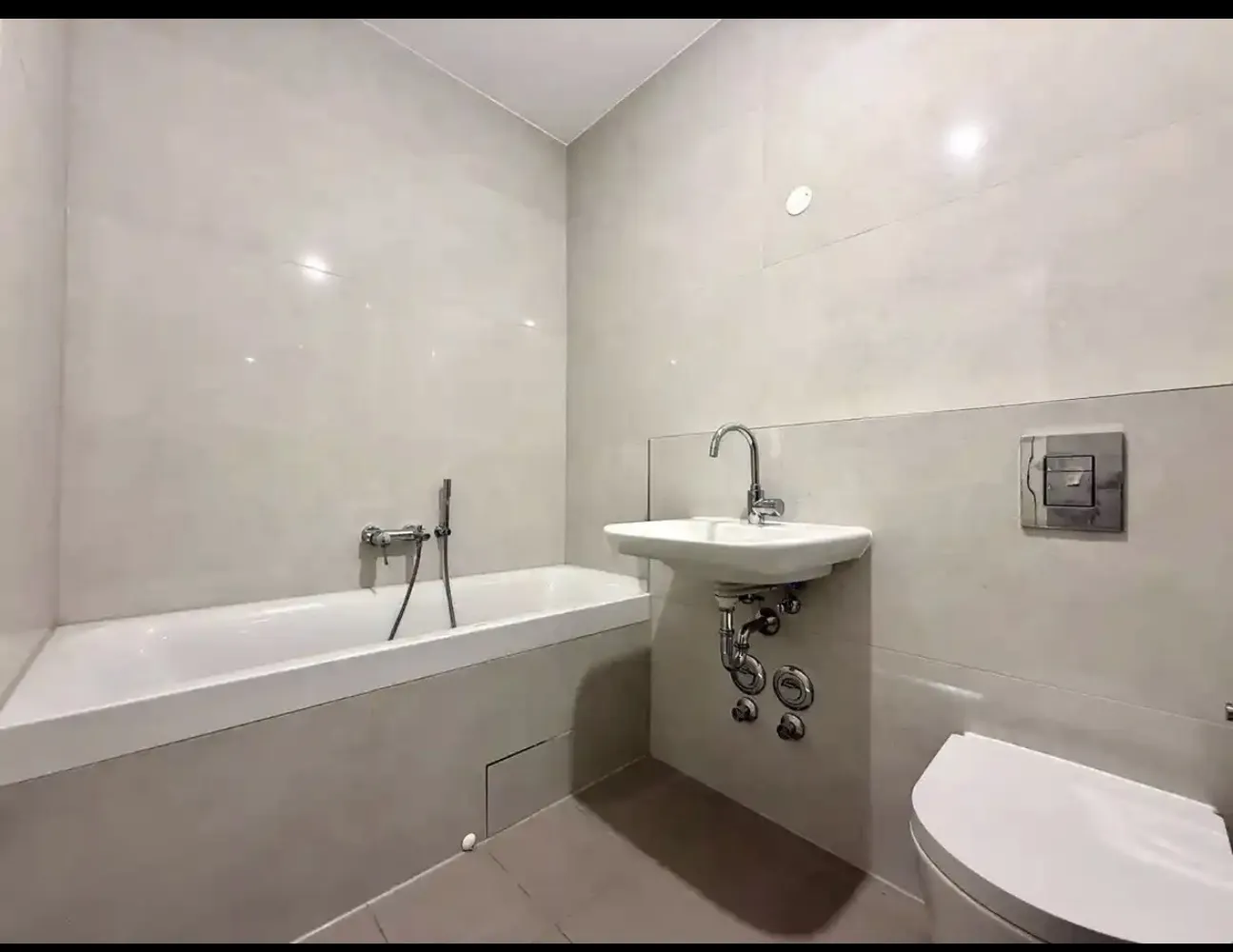 2 Zimmer Wohnung mit 70 m² in Berlin – Bild 5