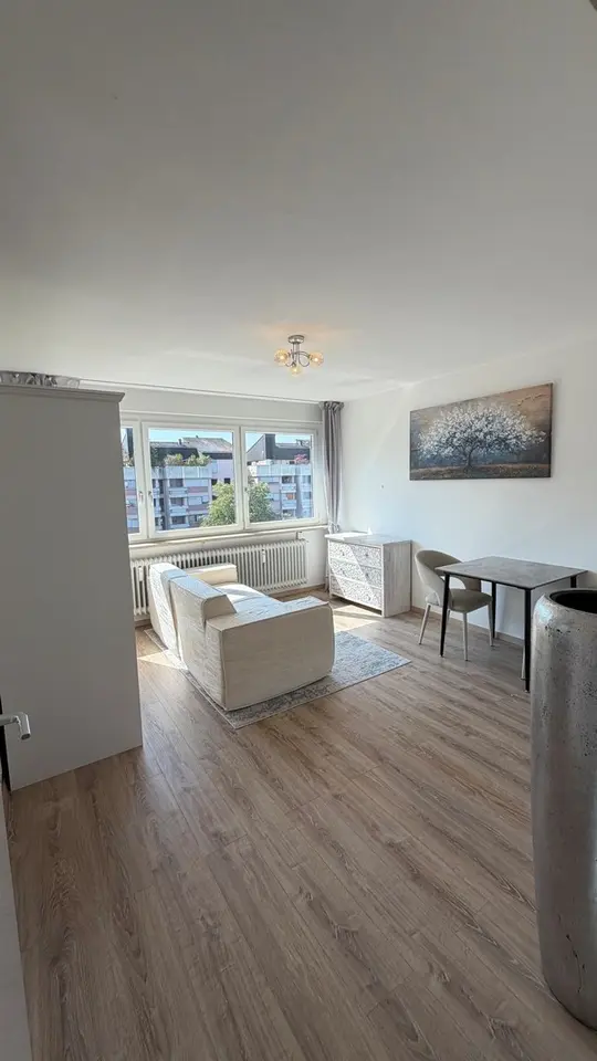 2 Zimmer Wohnung mit 38 m² in Augsburg – Bild 1