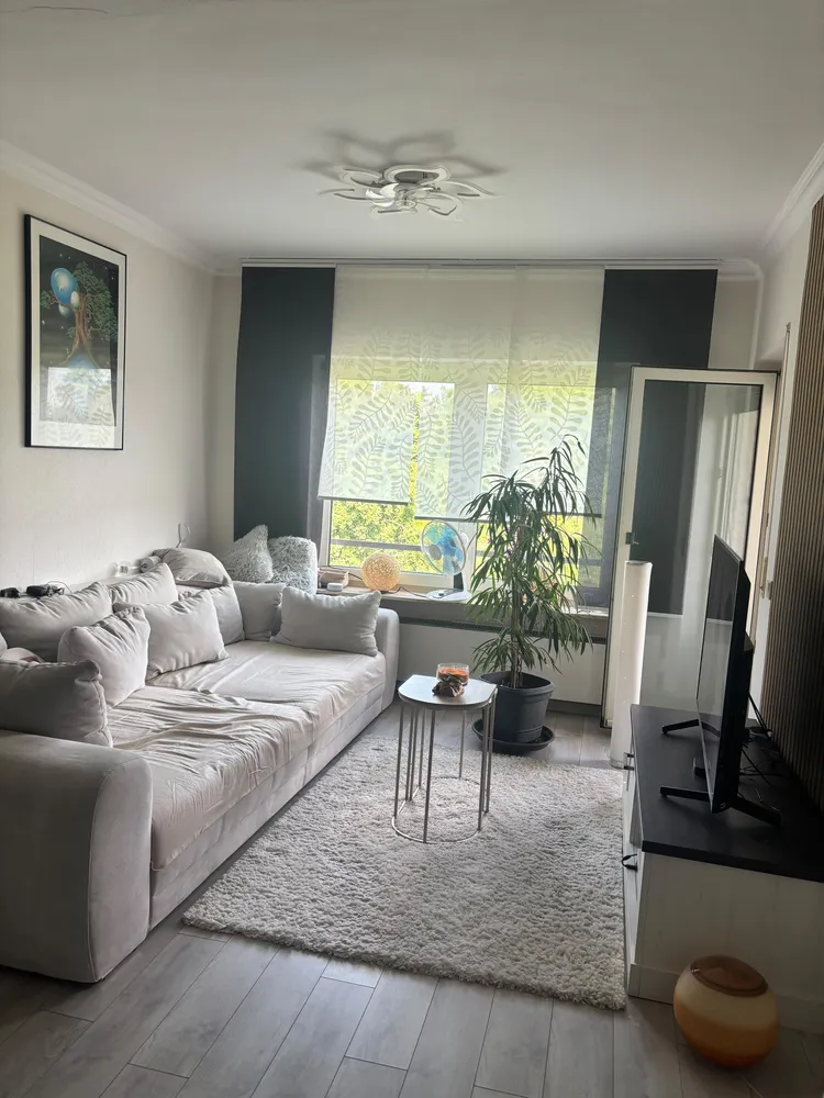 3 Zimmer Wohnung mit 85 m² in Wiesbaden – Bild 1