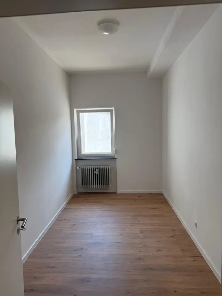 6 Zimmer Wohnung mit 135 m² in Kaiserslautern – Bild 4