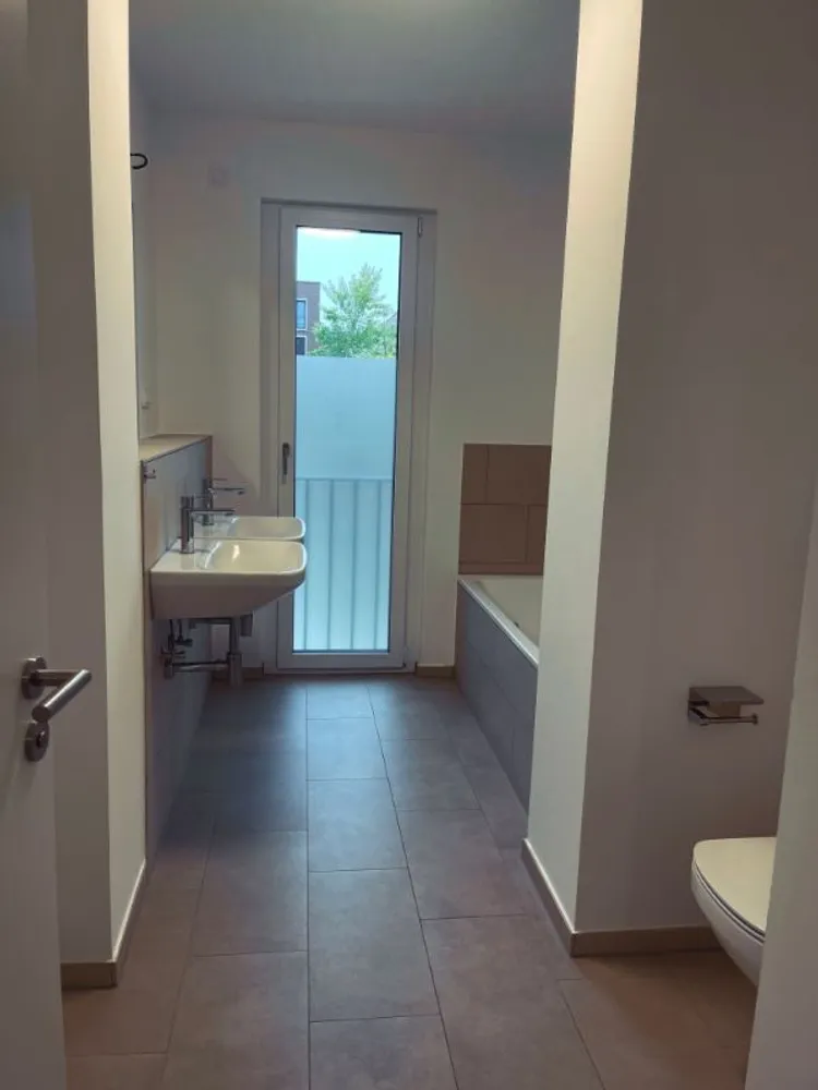 4 Zimmer Wohnung mit 108 m² in Frankfurt am Main – Bild 1
