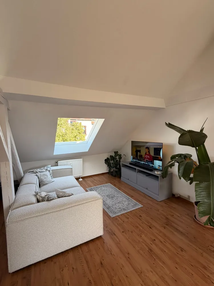 1 room apartment with 50 m² in Saarbrücken – Photo 1