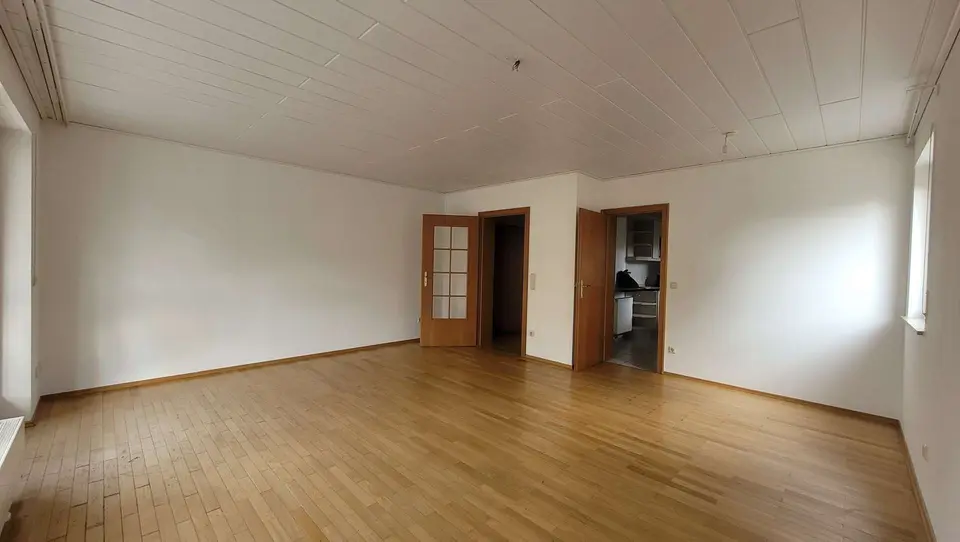 4 Zimmer Wohnung mit 99 m² in Erlangen – Bild 1