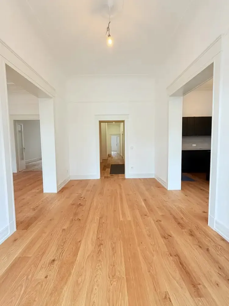 5 Zimmer Wohnung mit 193 m² in Frankfurt am Main – Bild 3