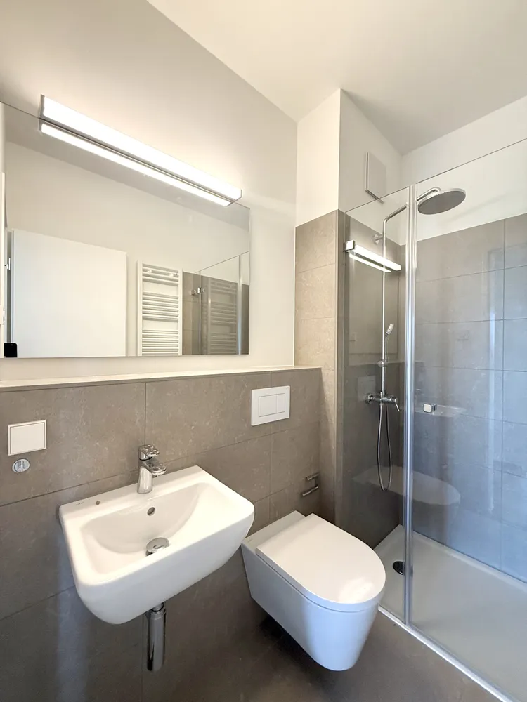 2 Zimmer Wohnung mit 66 m² in Wiesbaden – Bild 2