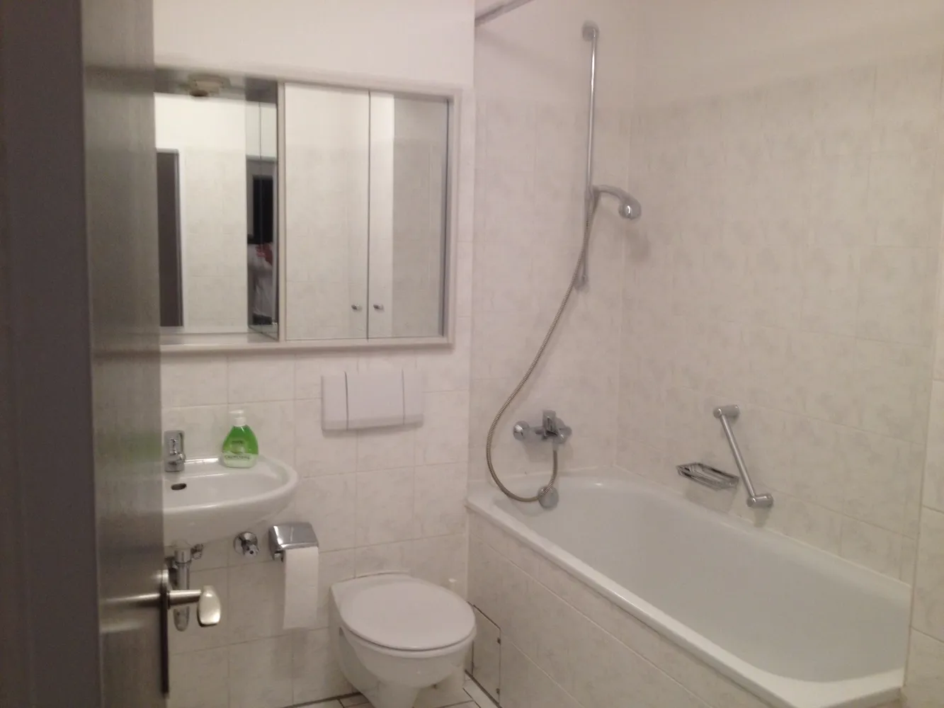 2 Zimmer Wohnung mit 62 m² in Düsseldorf – Bild 2