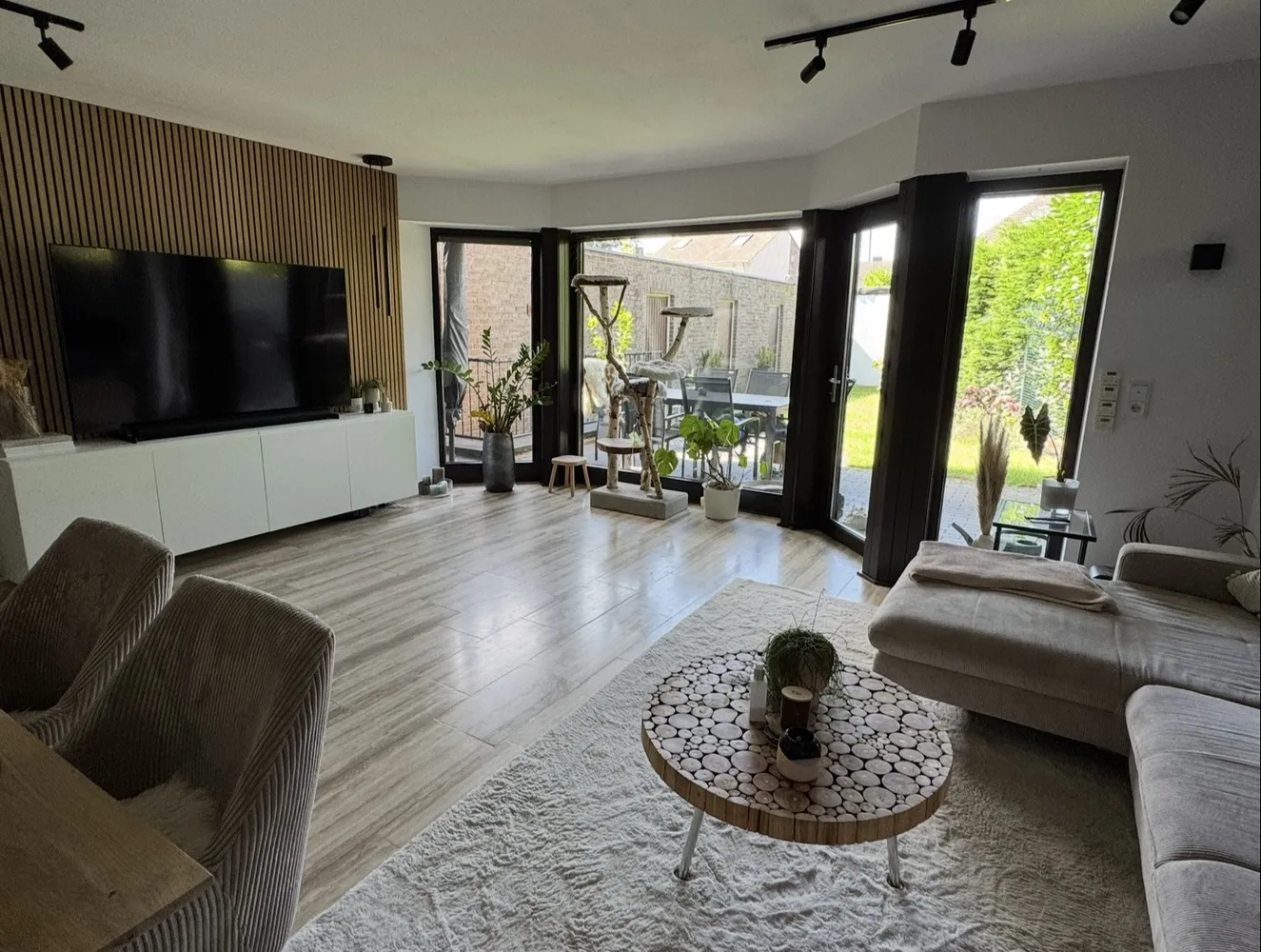 2 Zimmer Wohnung mit 70 m² in Mönchengladbach – Bild 1