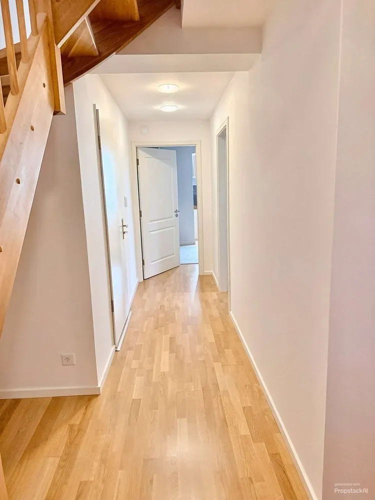 4 Zimmer Wohnung mit 130 m² in Berlin – Bild 3