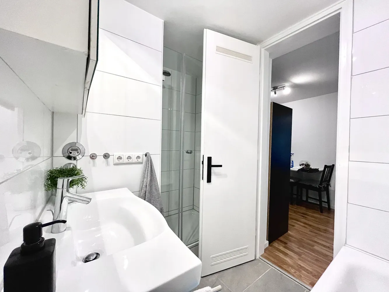 Shared room with 9 m² in Munich – Photo 4