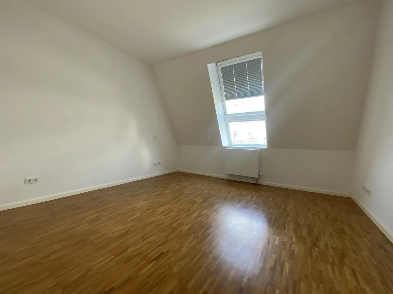 4 Zimmer Wohnung mit 205 m² in Berlin – Bild 4