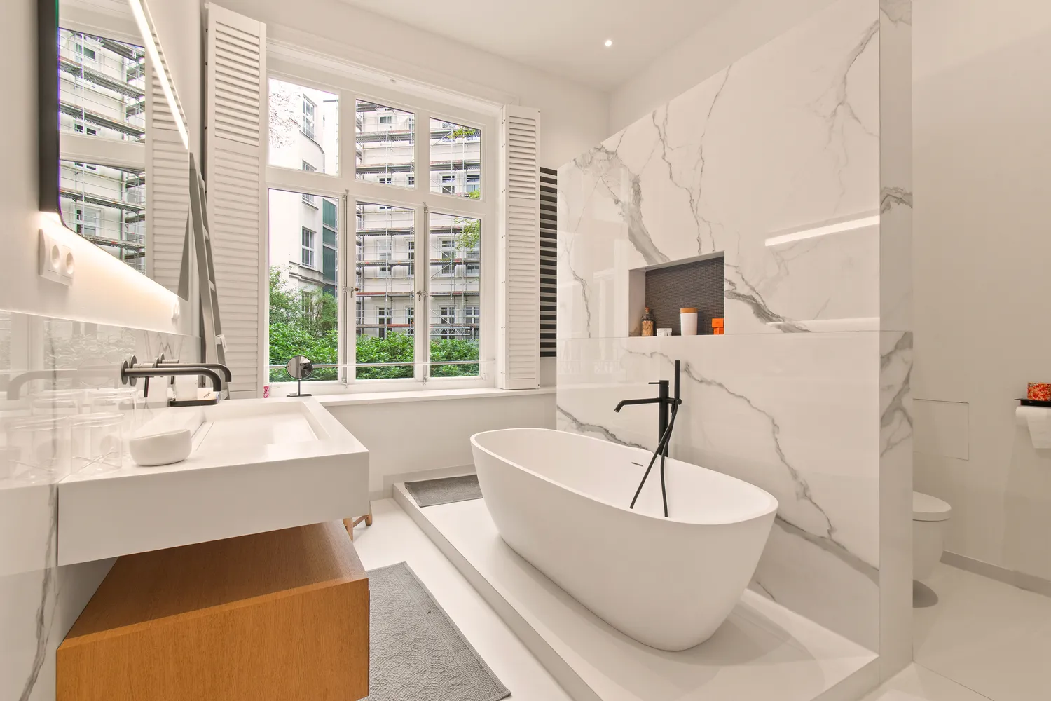 4 Zimmer Wohnung mit 225 m² in Hamburg – Bild 2