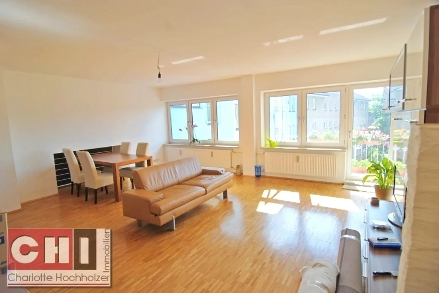 2 Zimmer Wohnung mit 100 m² in München – Bild 2
