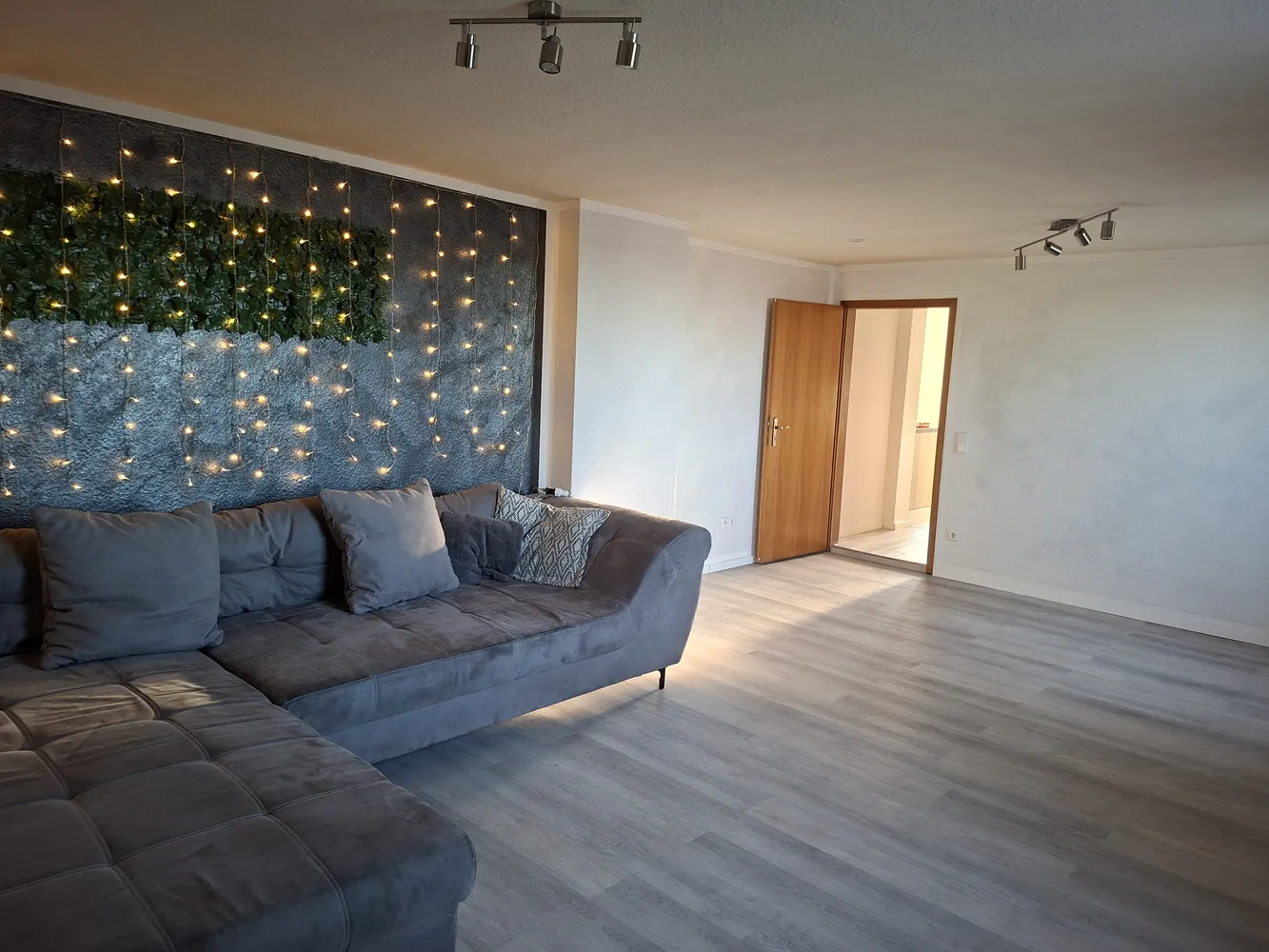 1 Zimmer Wohnung mit 80 m² in Kempen – Bild 1