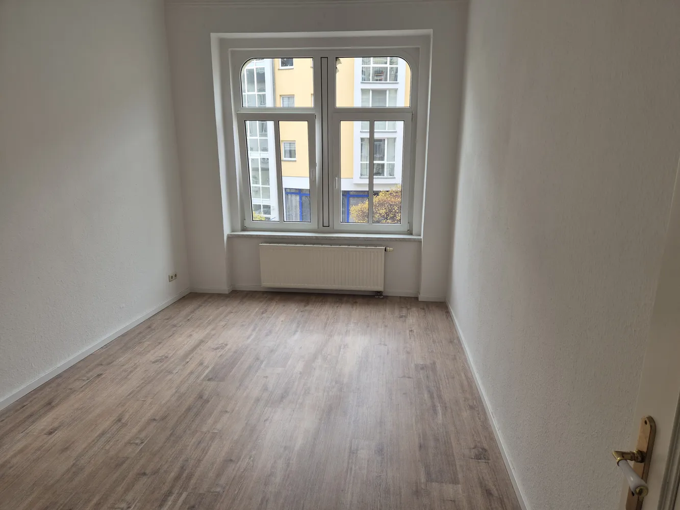 2 Zimmer Wohnung mit 66 m² in Plauen – Bild 2