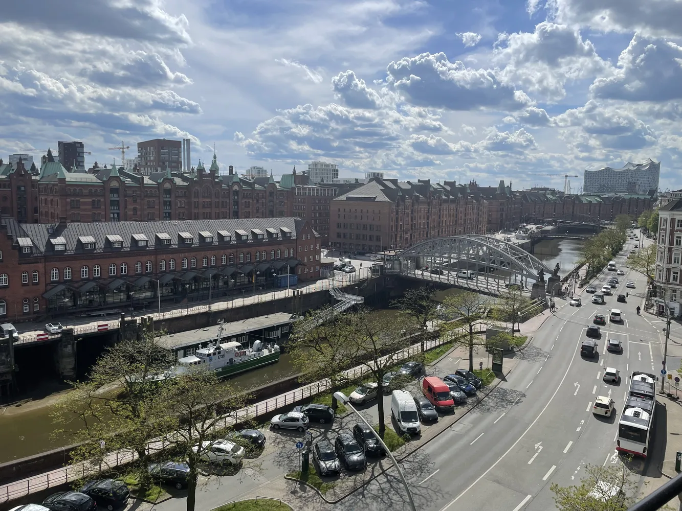 2 Zimmer Wohnung mit 74 m² in Hamburg – Bild 2