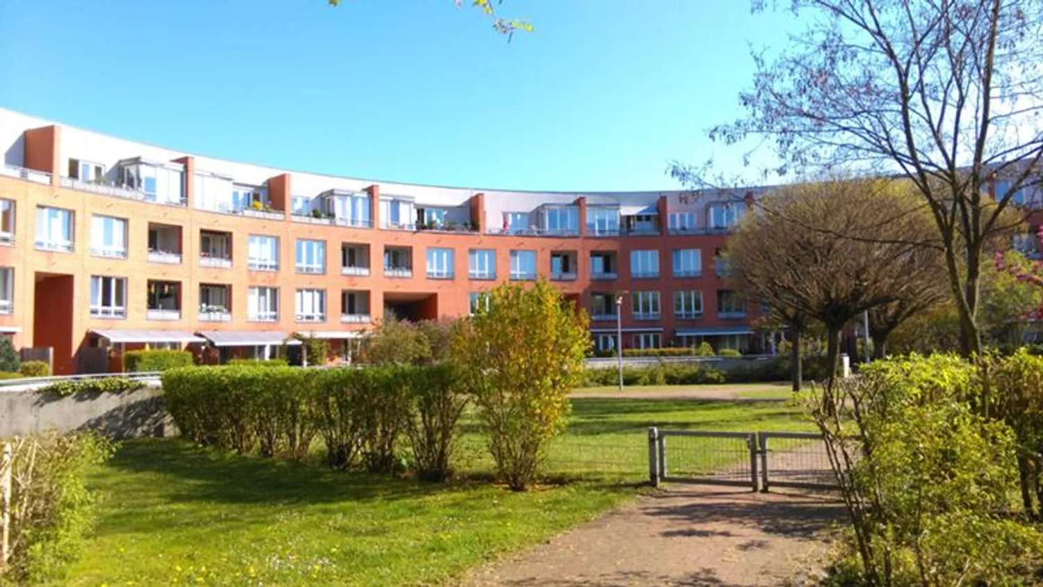 2 Zimmer Wohnung mit 74 m² in Berlin – Bild 3