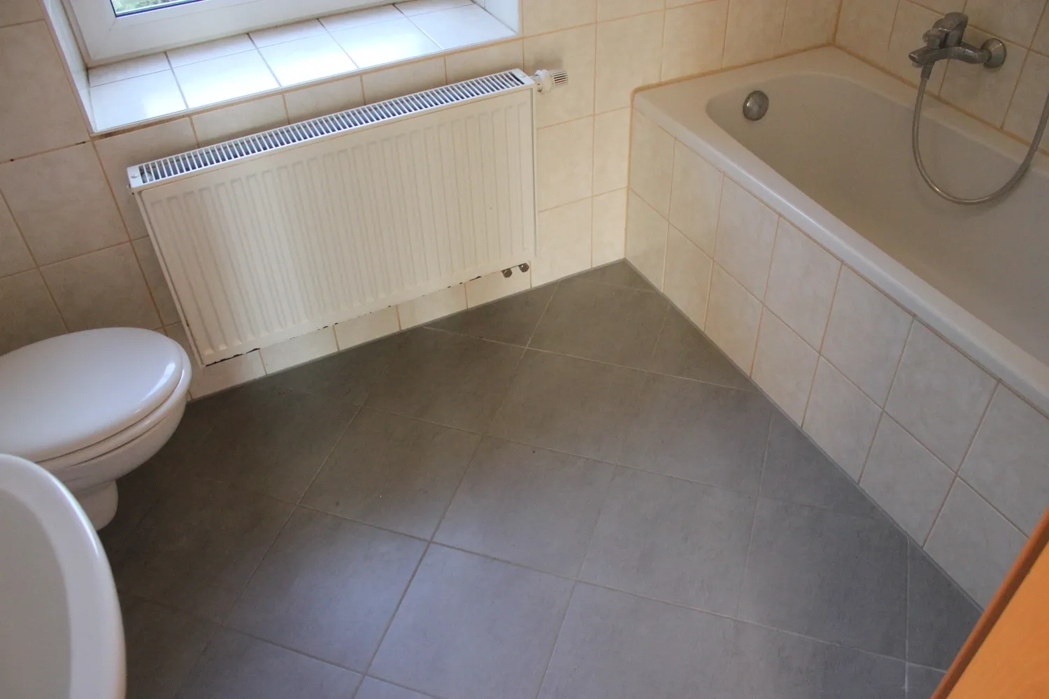 2 Zimmer Wohnung mit 46 m² in Jena – Bild 2