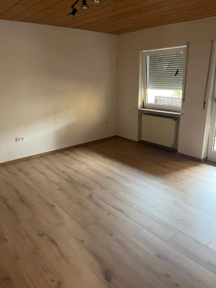 9 Zimmer Haus mit 180 m² in Saarbrücken – Bild 1
