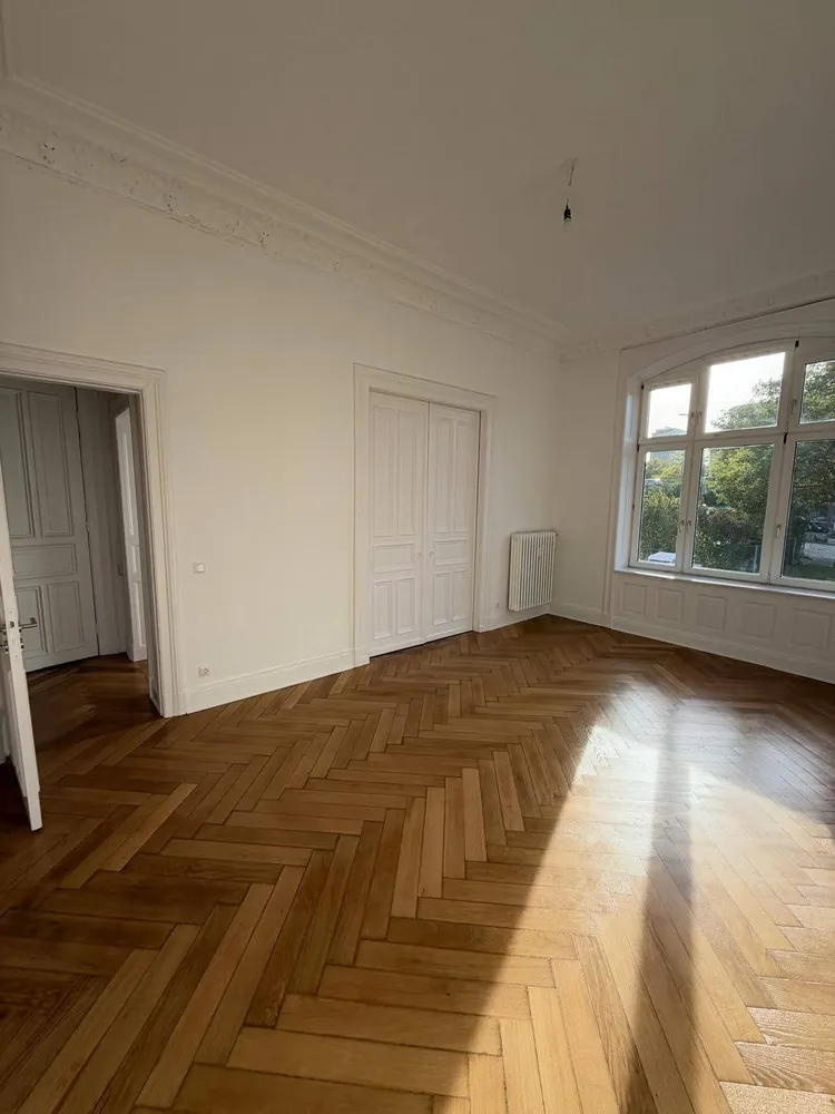 6 Zimmer Wohnung mit 123 m² in Hamburg – Bild 1